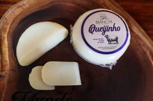 QUEIJINHO DA CASA BIANCHI - LEITE DE OVELHA - PREMIADO OURO 200G
