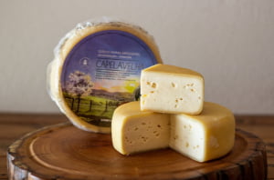QUEIJO CANASTRA CAPELA VELHA PREMIADO OURO 1KG