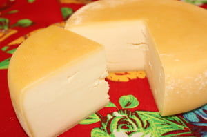 QUEIJO CANASTRA DO VIVALDO - FAZENDA JACOB - PREMIADO SUPER OURO 1 KG