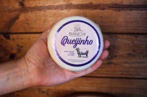 QUEIJINHO DA CASA BIANCHI - LEITE DE OVELHA - PREMIADO OURO 200G