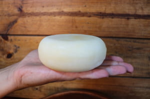 QUEIJINHO DA CASA BIANCHI - LEITE DE OVELHA - PREMIADO OURO 200G